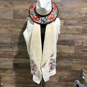 Floral Embroidered Vest with Hat